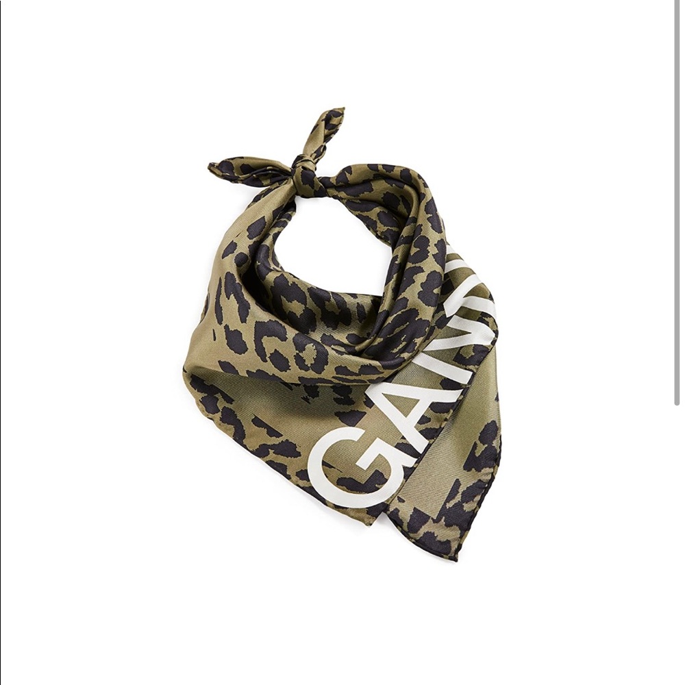 LIKE NEW GANNI LEOPARD SCARF